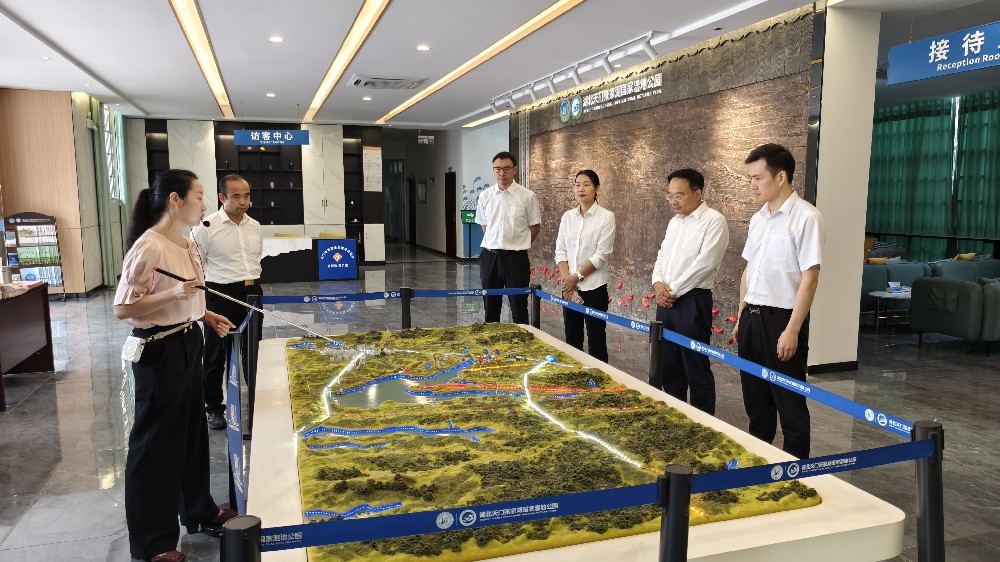 隆刚赴天门市、仙桃市调研洽谈政担合作