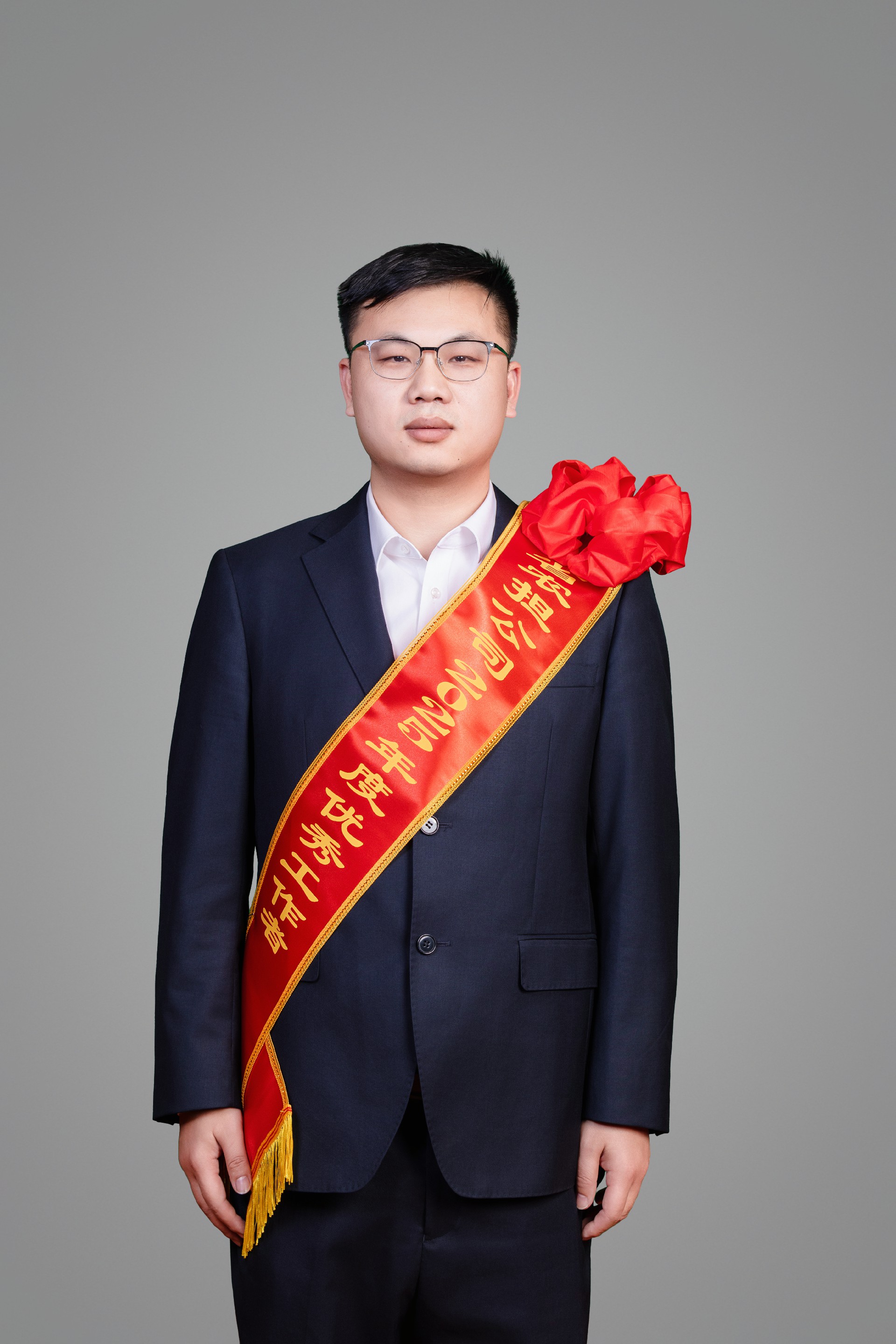 余.jpg