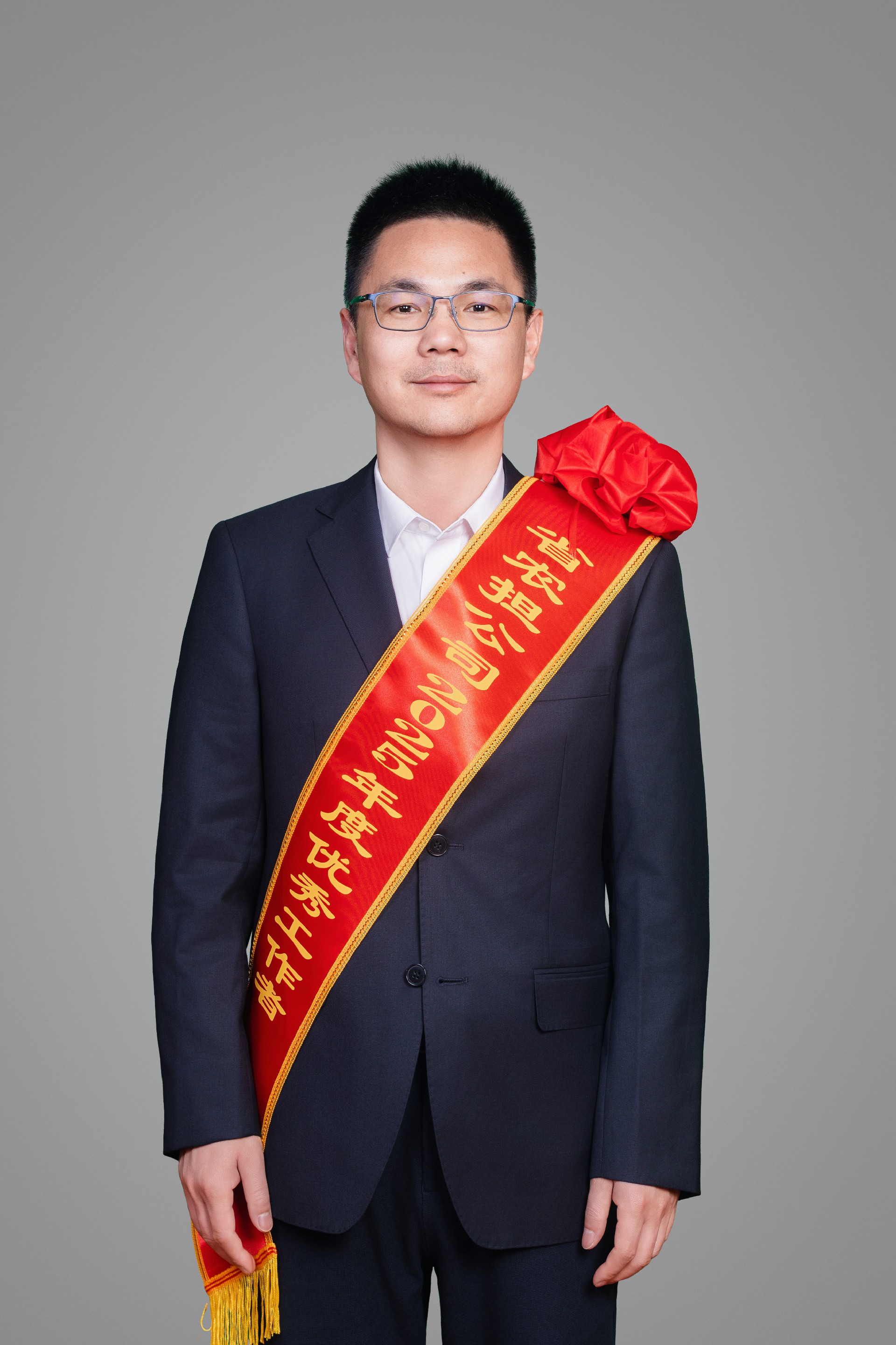 施辉.jpg