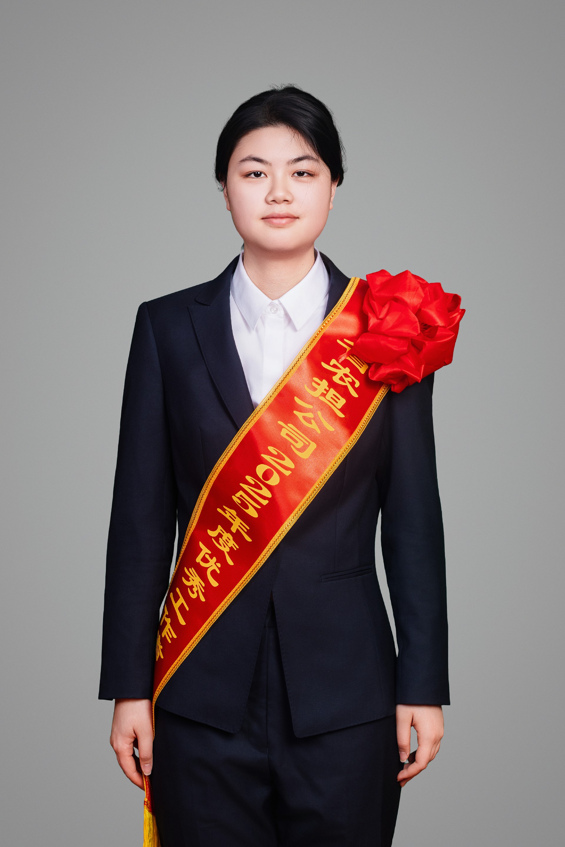 胜兹仪.jpg