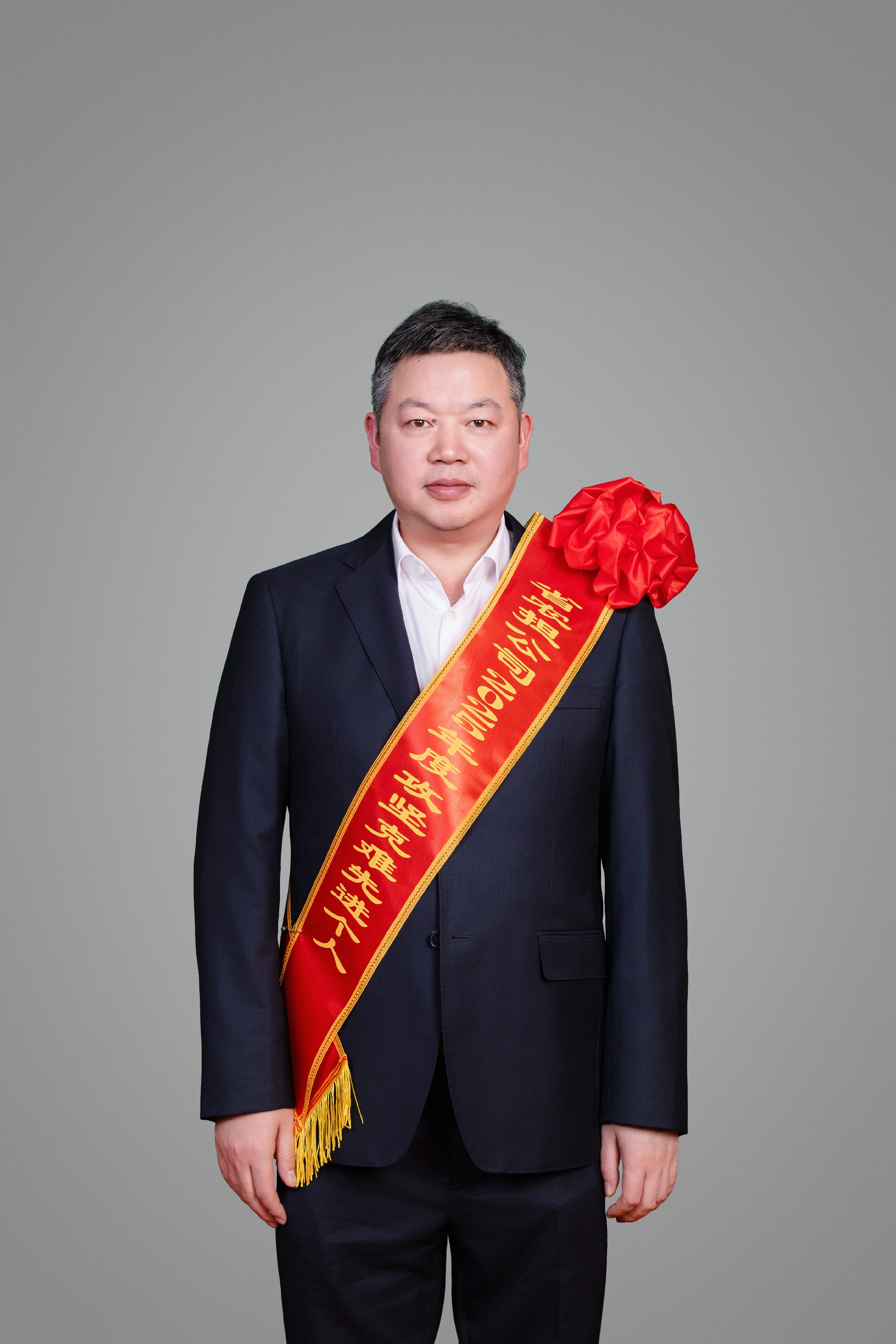 周厚军.jpg