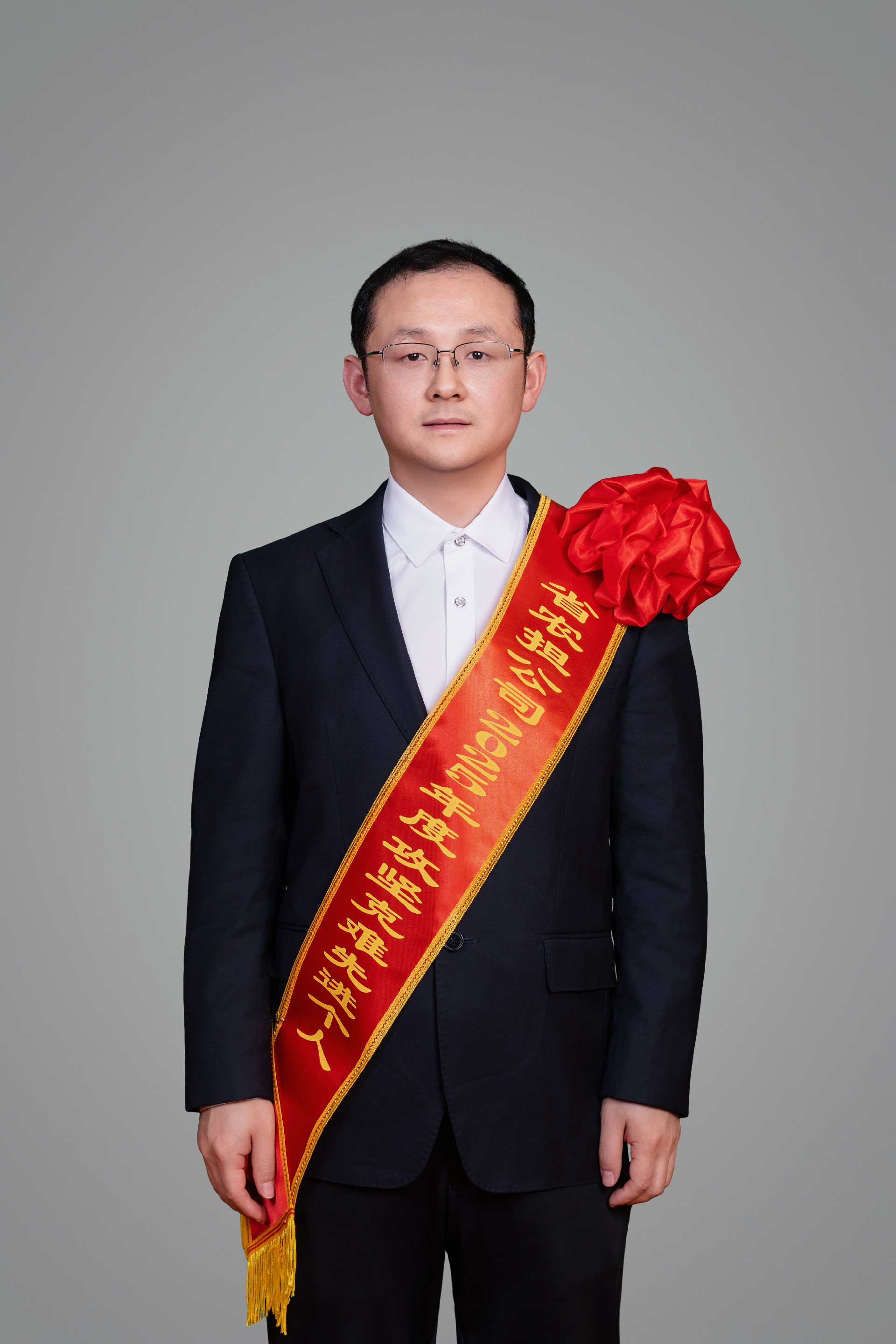 王斌.jpg